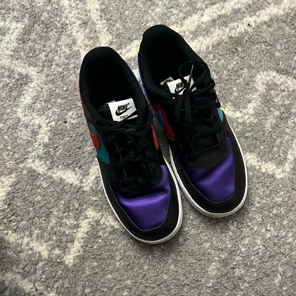 Nike Force 1 ‘06 LV8 EMB . EUC Multi coloured.